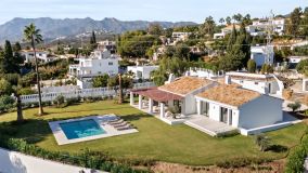 Villa en venta en El Rosario, Marbella Este