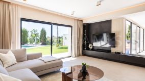 Villa zu verkaufen in Altos del Paraiso, Benahavis