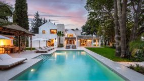 Villa for sale in Las Brisas, Nueva Andalucia