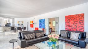 Villa for sale in Hacienda las Chapas, Marbella Öst