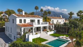 Villa for sale in Nueva Andalucia, Marbella