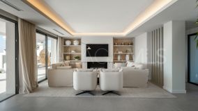 Villa for sale in Nueva Andalucia, Marbella