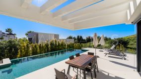 Villa en venta en Mirador del Paraiso, Benahavis