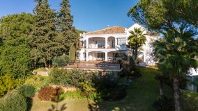Villa for sale in El Rosario, Marbella Est