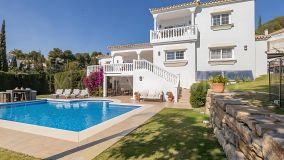 Villa for sale in Paraiso Alto, Benahavis