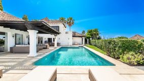 Villa for sale in La Quinta, Benahavis