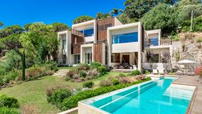 Villa en venta en El Madroñal, Benahavis