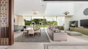 Parvilla for sale in Nueva Andalucia, Marbella