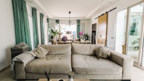 Villa for sale in New Golden Mile, Estepona Öst
