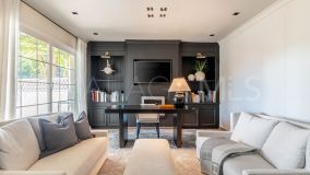 Villa for sale in Nueva Andalucia, Marbella