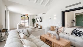 Villa en venta en El Madroñal, Benahavis