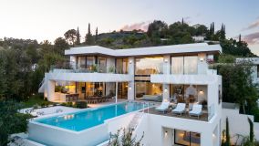 Villa for sale in Lomas de La Quinta, Benahavis