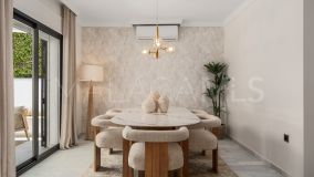 Villa for sale in Altos del Rodeo, Nueva Andalucia