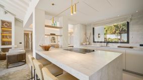 Villa for sale in Los Naranjos Golf, Nueva Andalucia