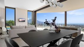 Villa for sale in La Alqueria, Benahavis