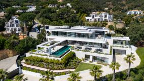 Villa for sale in El Madroñal, Benahavis