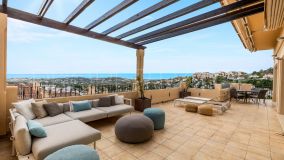 Luxurious duplex penthouse for sale in Aloha Hill Club, Nueva Andalucia, Marbella