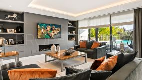 Buy 5 bedrooms villa in Parcelas del Golf