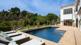 Villa for sale in El Madroñal, Benahavis