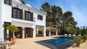 Villa for sale in El Madroñal, Benahavis