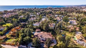 Buy villa in Guadalmina Baja
