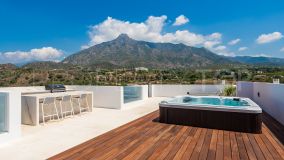 For sale villa with 5 bedrooms in Lomas del Virrey