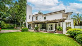 Villa for sale in Marbella Hill Club with 5 bedrooms