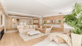 Duplex planta baja en venta en Marbella - Puerto Banus con 3 dormitorios
