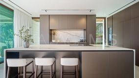 Villa for sale in La Quinta, Benahavis