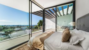 Villa for sale in La Alqueria, Benahavis