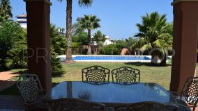 Villa in Estepona for sale on the beachside