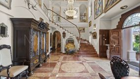 Villa for sale in Nueva Andalucia, Marbella