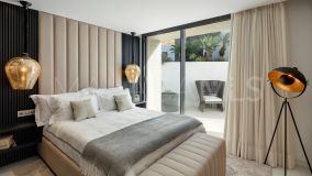 Villa for sale in El Herrojo, Benahavis