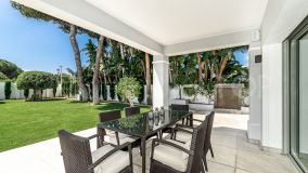 Buy villa in Benamara with 8 bedrooms