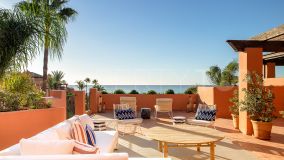 Beachfront luxury penthouse in Marbella East