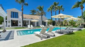 Villa for sale in Nueva Andalucia, Marbella