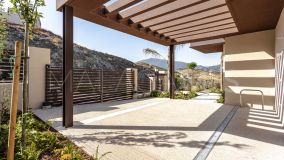 Villa for sale in La Alqueria, Benahavis