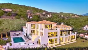 Villa for sale in El Madroñal, Benahavis