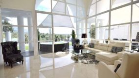 Villa zu verkaufen in Aloha, Nueva Andalucia