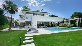 Villa for sale in La Carolina, Marbella Golden Mile