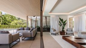 Villa for sale in Altos del Paraiso, Benahavis