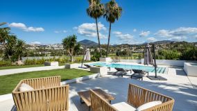 Villa en venta en Nueva Andalucia, Marbella