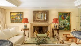 Villa for sale in Nueva Andalucia, Marbella