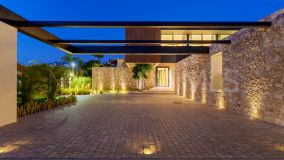 Villa en venta en Parcelas del Golf, Nueva Andalucia