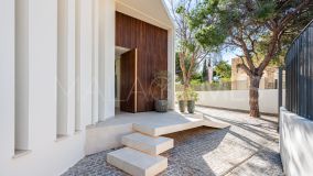 Villa for sale in Las Brisas, Nueva Andalucia