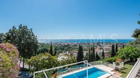 Villa for sale in La Montua, Marbella City