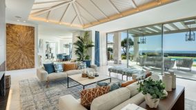 Villa for sale in Monte Halcones, Benahavis