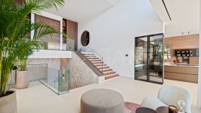 Villa for sale in Nueva Andalucia, Marbella
