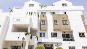 Atico con 2 dormitorios en venta en Marbella - Puerto Banus