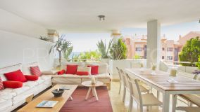 LUXURIOUS 3-BEDROOM DUPLEX PENTHOUSE WITH SPECTACULAR SEA VIEWS IN PUERTO BANUS